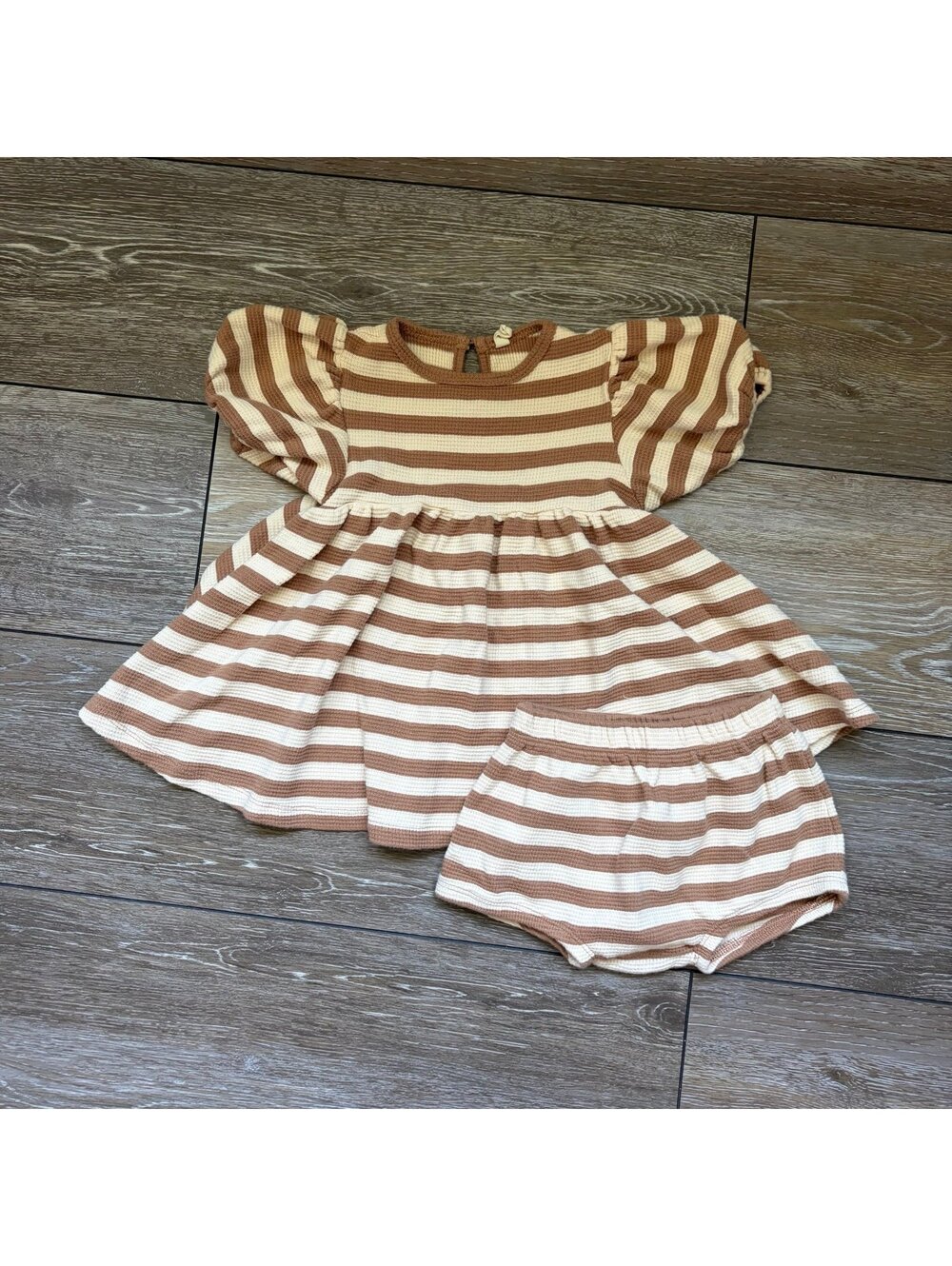 Quincy Mae Darla waffle-knit dress and bloomer set